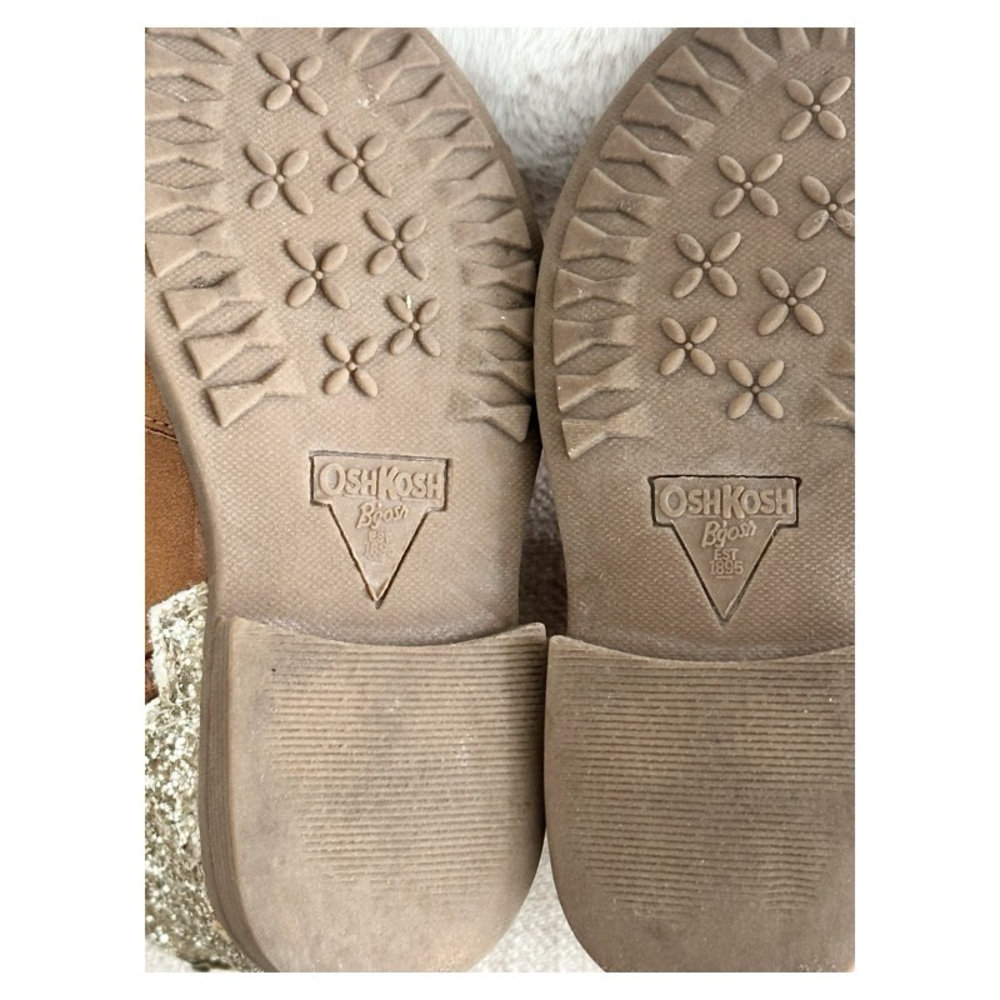 Oshkosh Bootie’s - Picture 5 of 6
